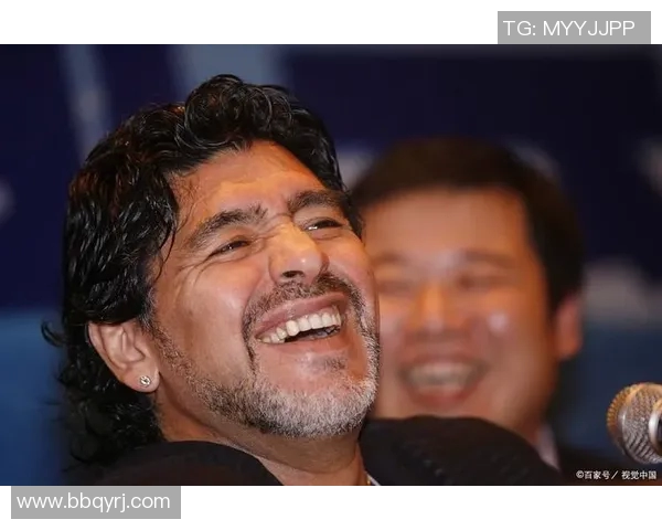 足球明星背后的奋斗与荣耀:从草根到巅峰的传奇人生 足球明星背后的奋斗与荣耀:从草根到巅峰的传奇人生